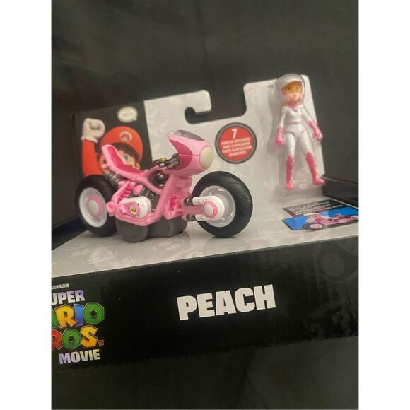 Super Mario Bros Movie Princess Peach Figure & Pull Back Racer Kart - Picture 2 of 3